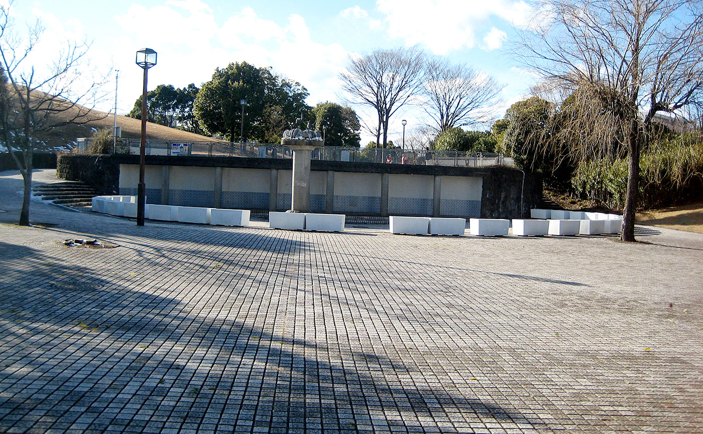 鶴牧東公園
