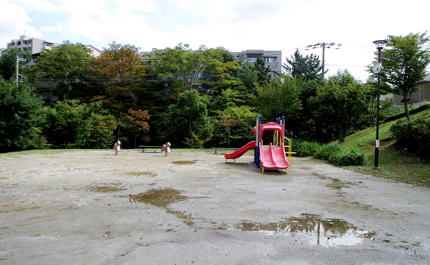 鶴牧第三公園