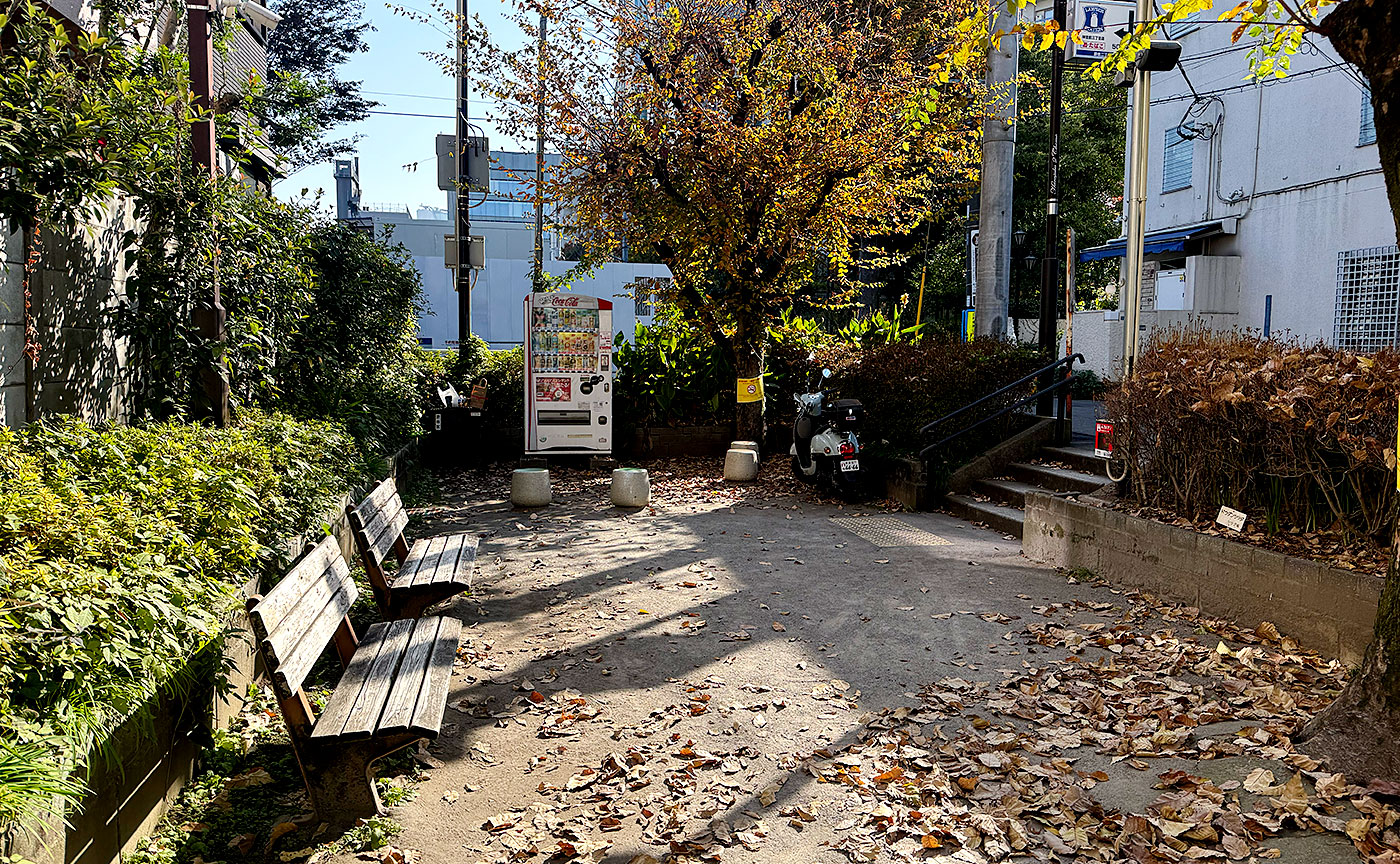 神宮前三丁目児童遊園地