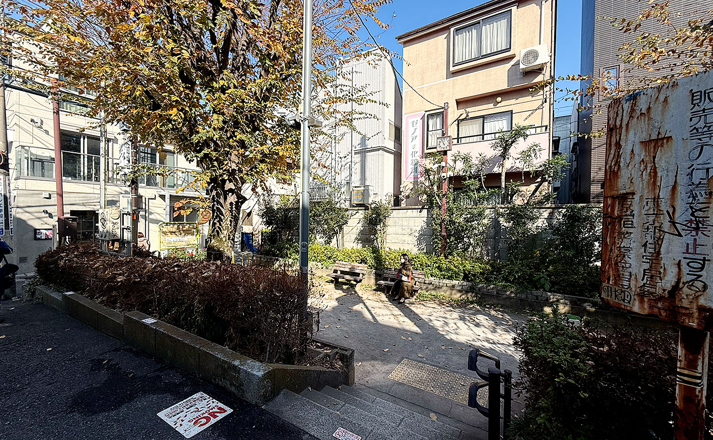 神宮前三丁目児童遊園地