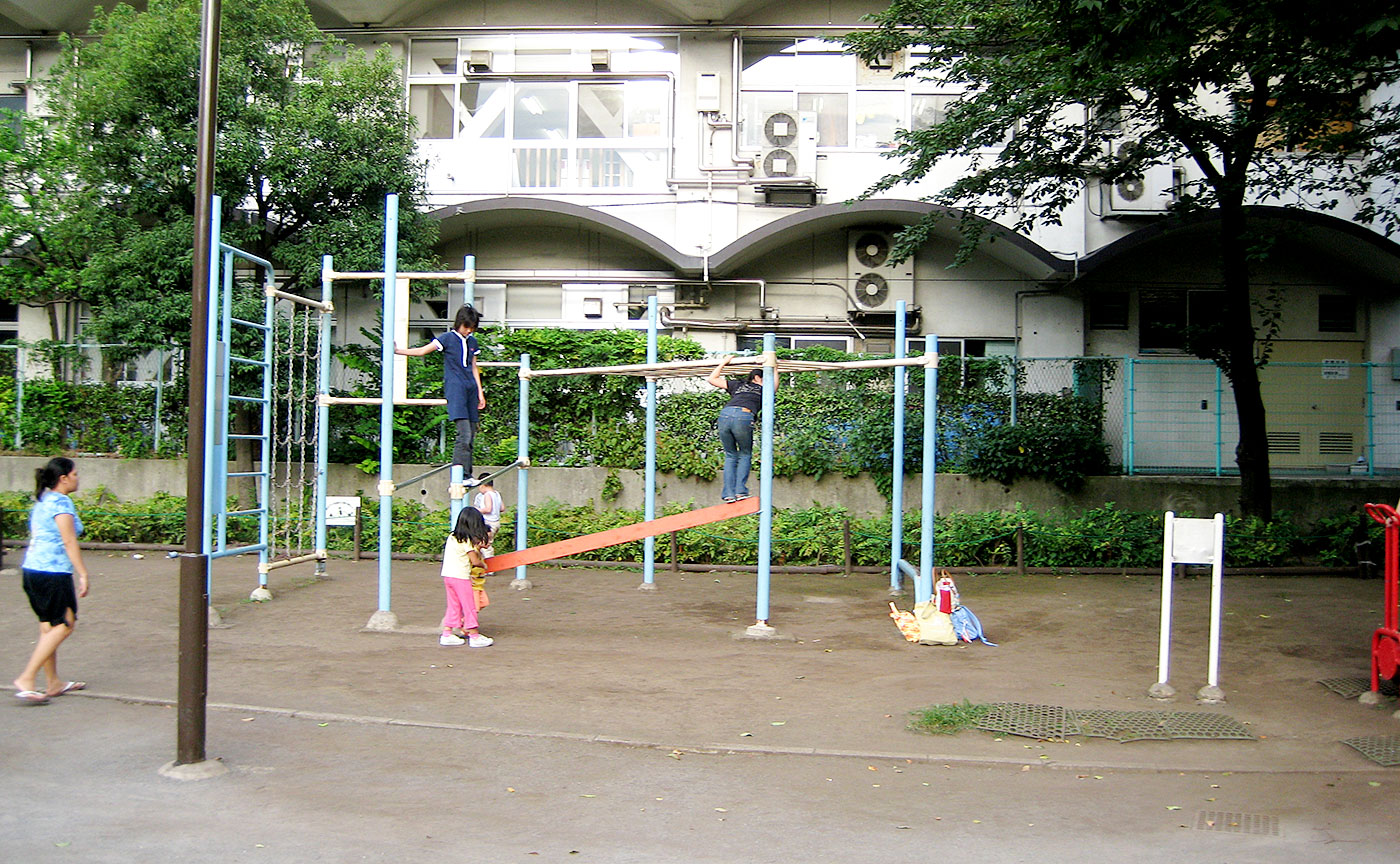 東日暮里一丁目公園