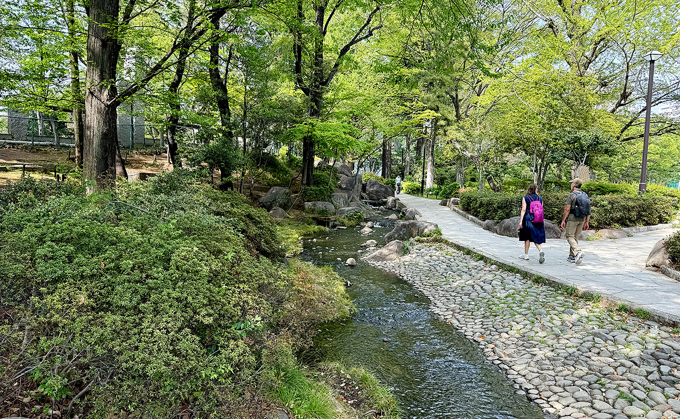 蚕糸の森公園