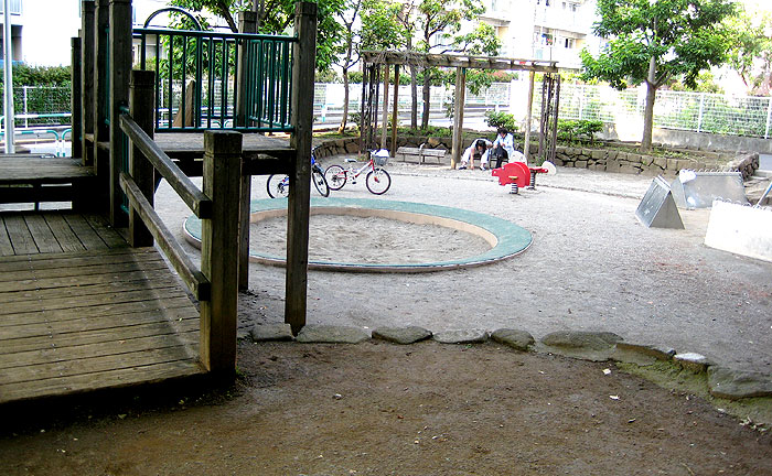 四本木児童遊園