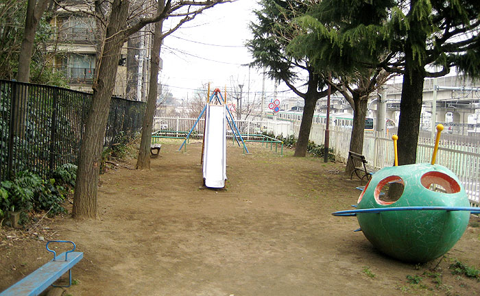 八幡山児童遊園