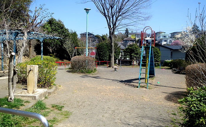 玉川学園旭ヶ丘児童公園