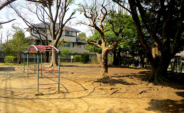 鶴川月の子児童公園