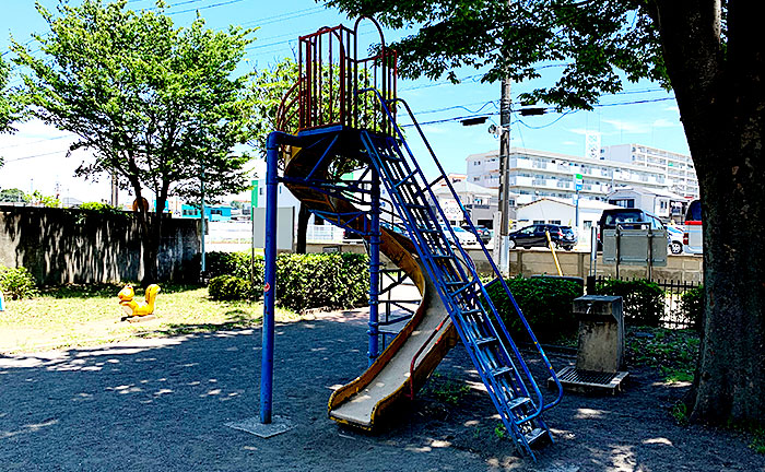 鶴間橋児童公園