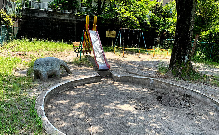 金井八幡児童公園