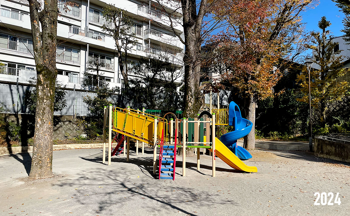 牛込弁天公園(タイムマシン)