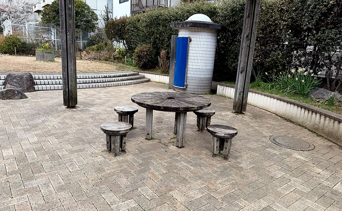 昴児童公園