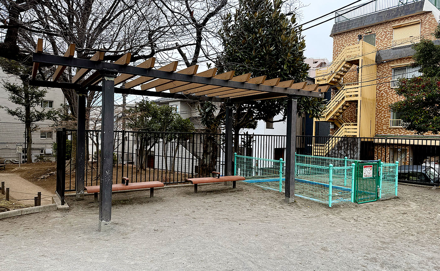東中公園
