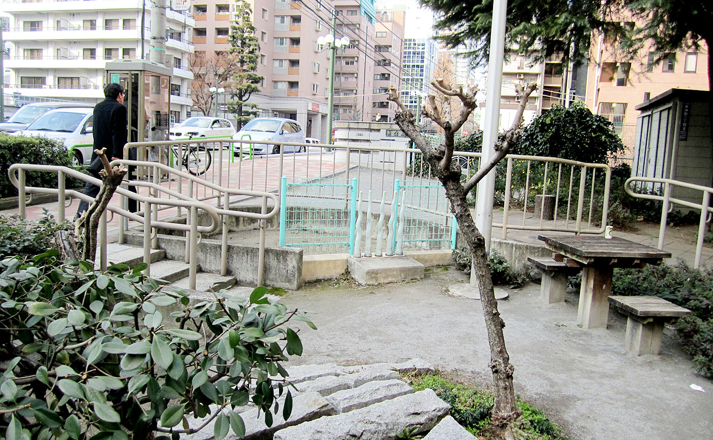 美倉橋東児童遊園